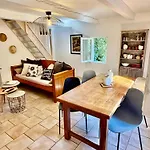 Renove Avec Jardin Prive Et Cloture