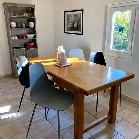 Logement Renove Avec Jardin Prive Et Cloture 度假居 *